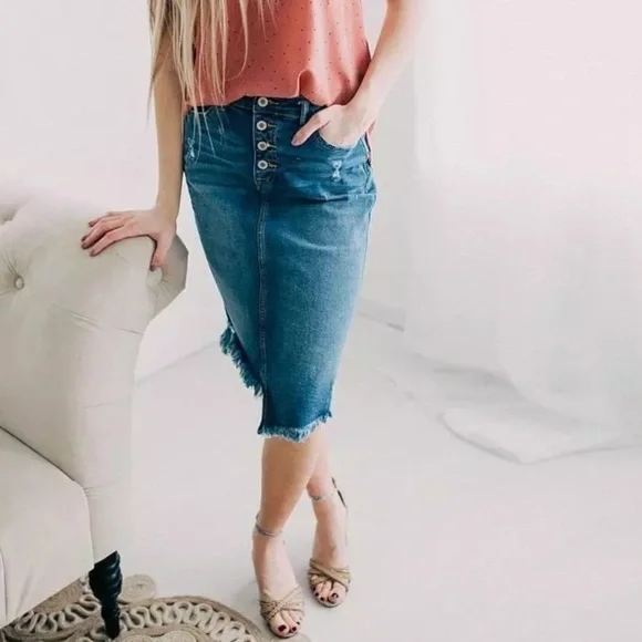 KanCan skirt size XS. (24 waist) - Picture 2 of 12